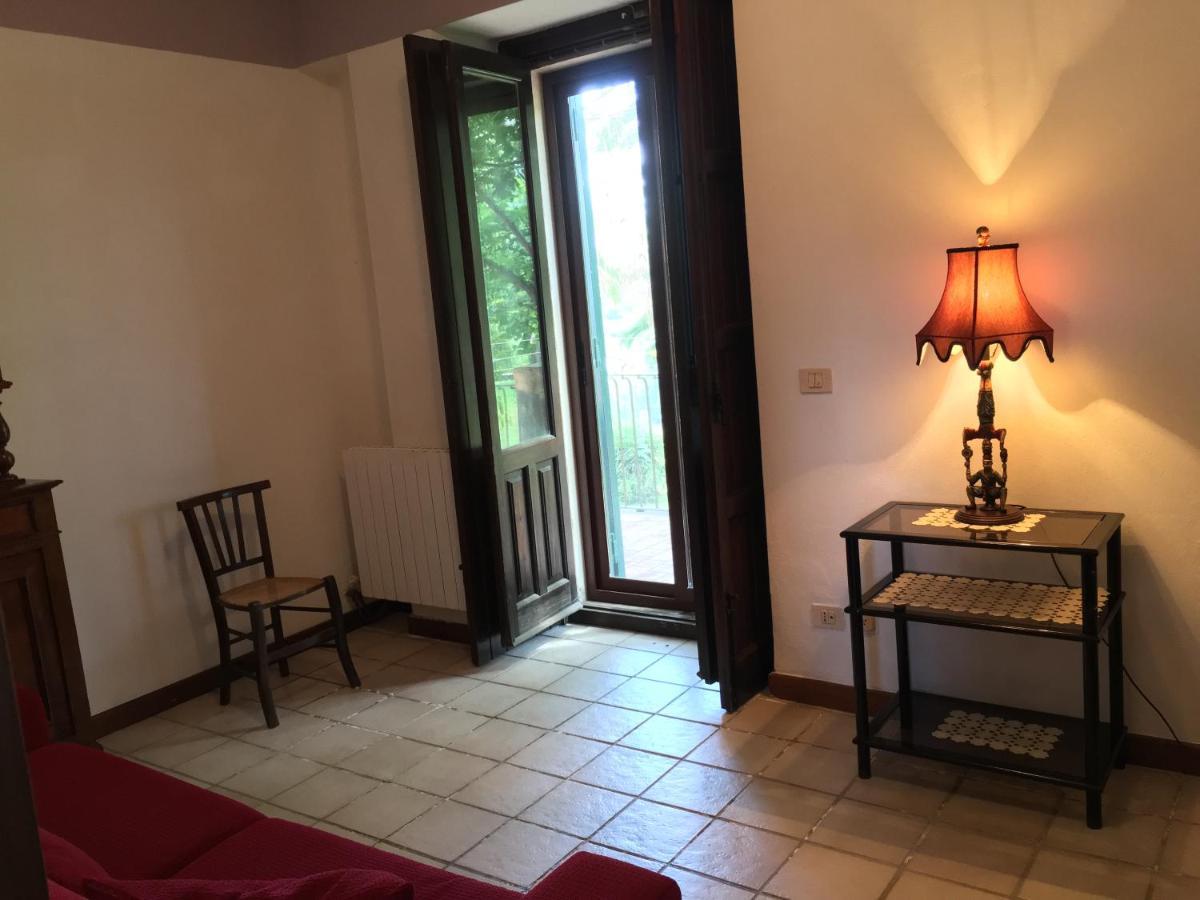 Bed And Breakfast Il Glicine Piedimonte Etneo Pokoj fotografie