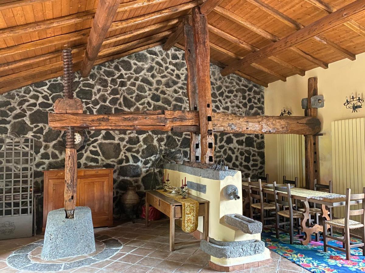 Bed And Breakfast Il Glicine Piedimonte Etneo Exteriér fotografie
