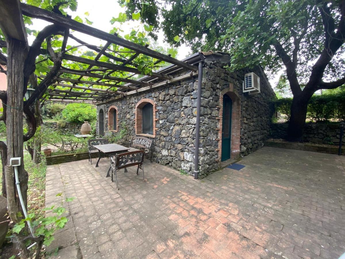 Bed And Breakfast Il Glicine Piedimonte Etneo Exteriér fotografie