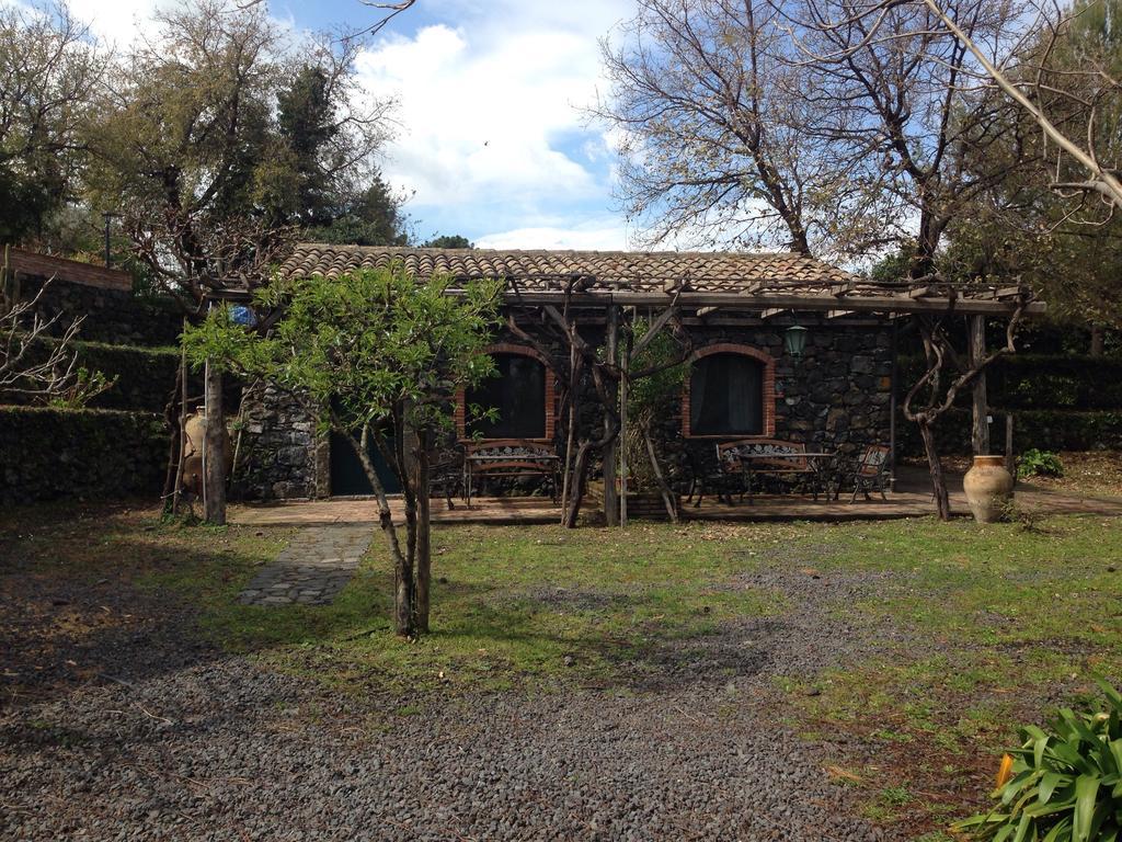 Bed And Breakfast Il Glicine Piedimonte Etneo Exteriér fotografie