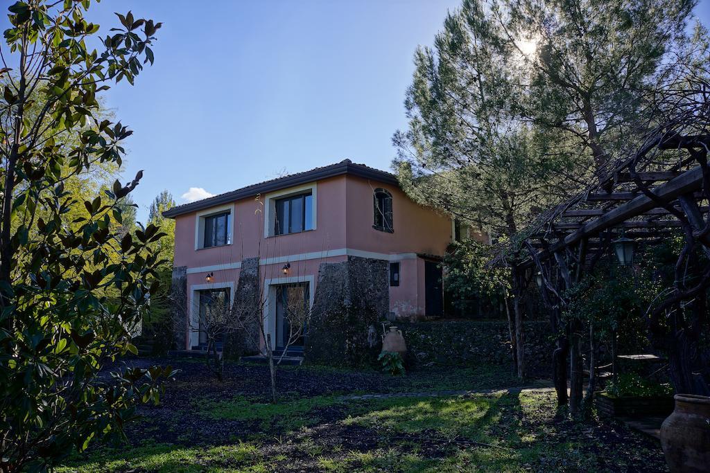 Bed And Breakfast Il Glicine Piedimonte Etneo Exteriér fotografie