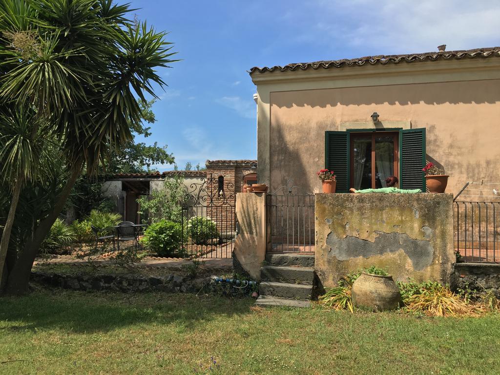 Bed And Breakfast Il Glicine Piedimonte Etneo Exteriér fotografie